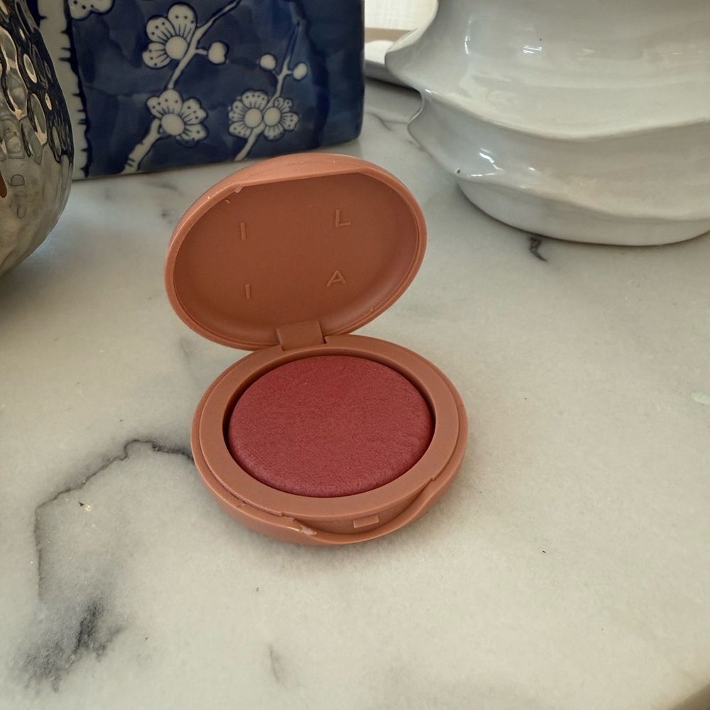 ILIA
Soft Focus Blurring Blush - Talc-Free Powder Blush in Sensation - Picture 6 of 6